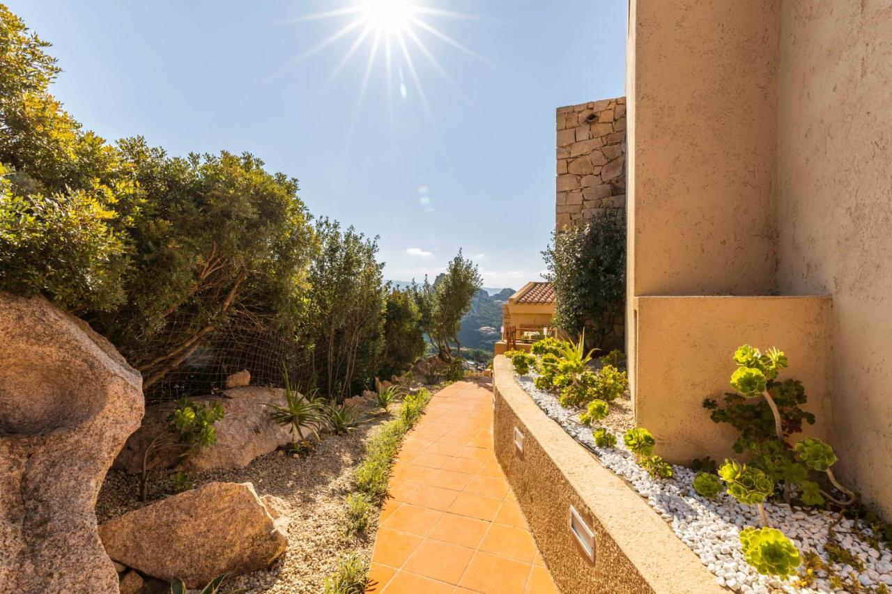 Villa Esmeralda - Free Wifi - With Swimming Pool Costa Paradiso Eksteriør billede